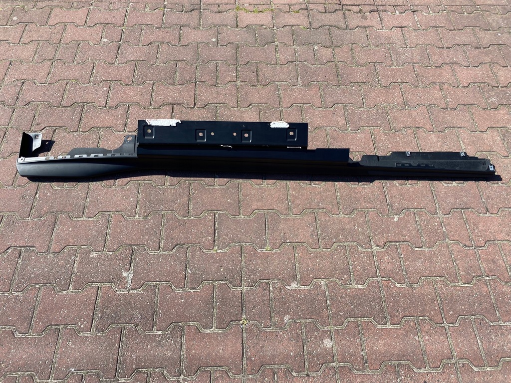 фото №1, Ferrari 812 superfast gts молдинг порог правая