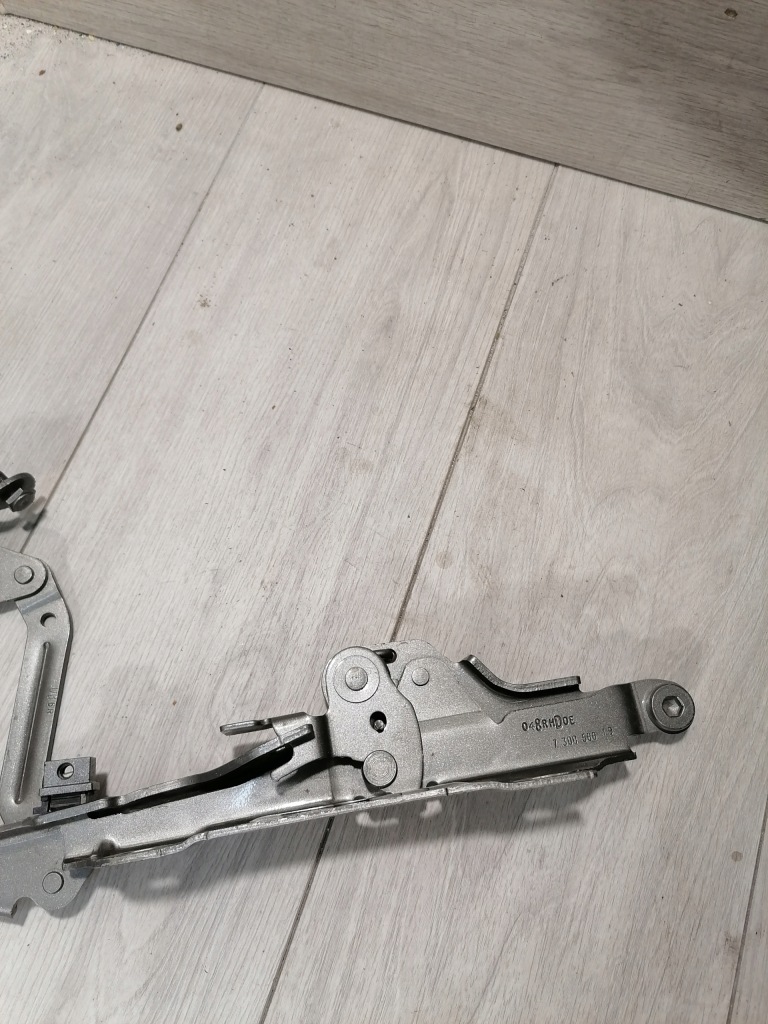 фото №3, Mini f56 петля капот правий 7300566