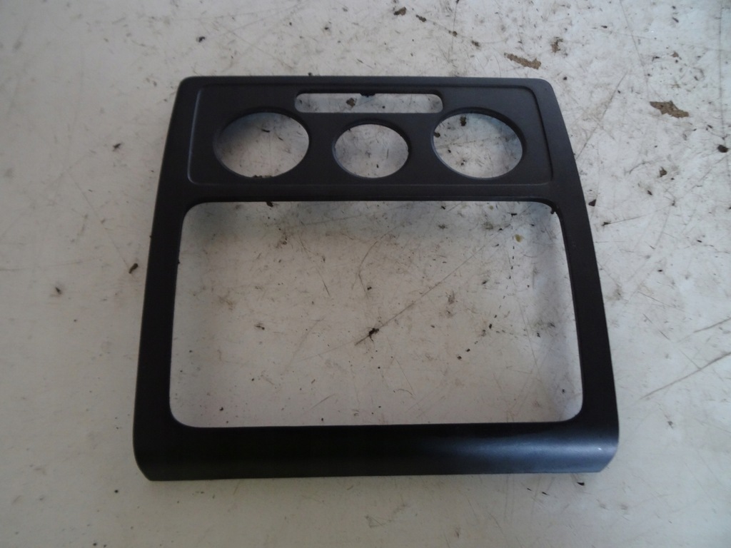 фото №1, Рамка консоли vw caddy 2k0858061a