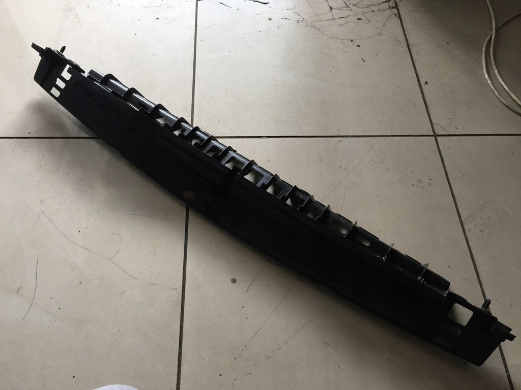 фото №1, Peugeot 5008 1 направляющая бампера задняя средний