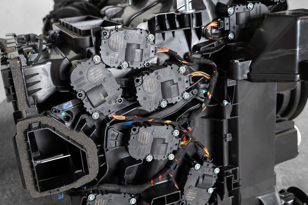 фото №10, Bmw 2 g42 g20 g22 g26 x3 g01 g02 отопитель воздуходувка 9382874 tylko 2356km!