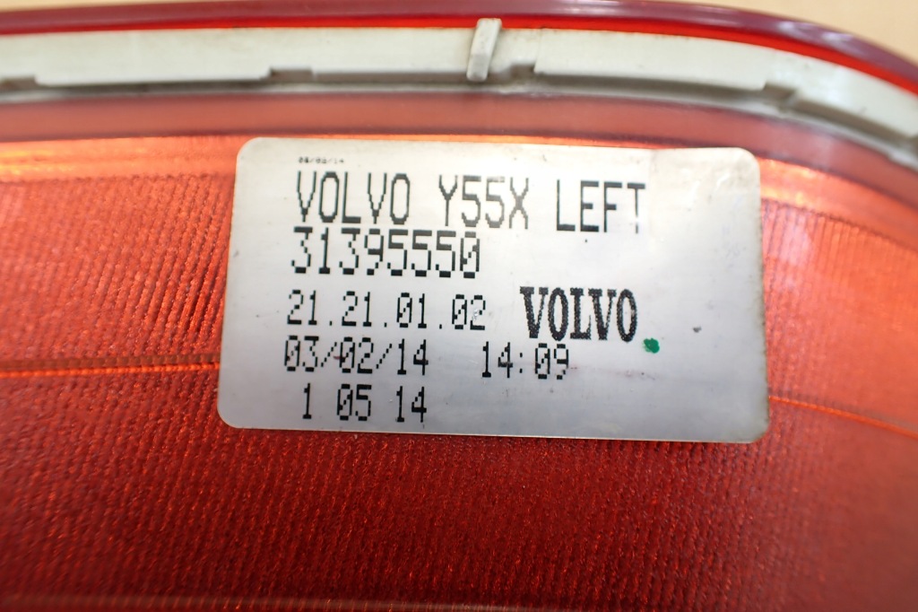 Volvo v40 ii 12- лампа задняя левая бампера противотуманная 31395550 оригинальный номер в Украине