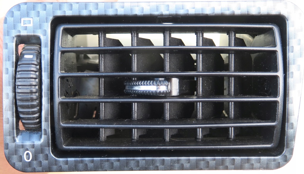 фото №1, Воздуховод правый консоли карбон карбон mercedes slk w170 r170