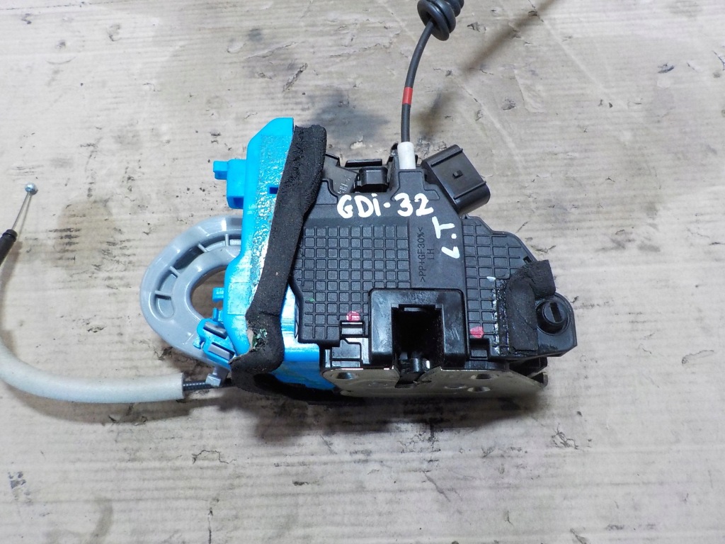 фото №1, Ceed ii 1.6 замок lw. задня. двері 4 pin 81410a2100