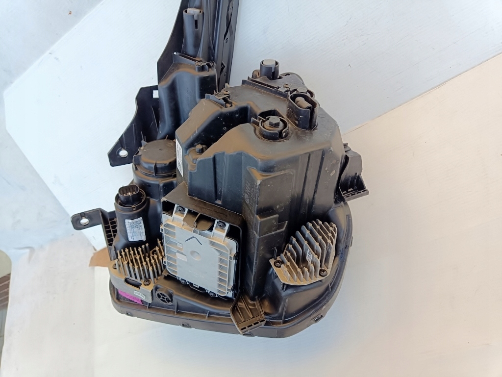 фото №8, Фара правый лампа перед kia sportage v 5 full led 92102r2000