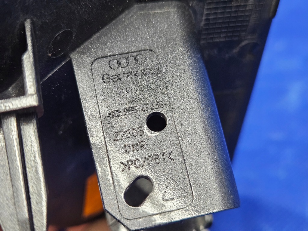 фото №8, Audi q8 e-tron lz7f заглушка распылителя sprysk правая przód55 4ke955276