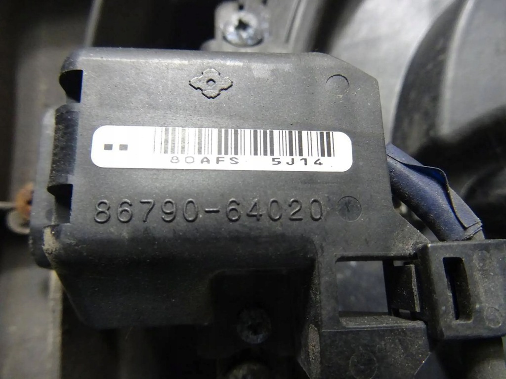 фото №8, Решётка радиатора камера toyota corolla verso ii 53111-0f020