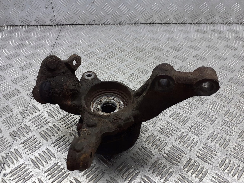 фото №1, Поворотний кулак ступиця правий перед toyota matrix 1.8 vvti