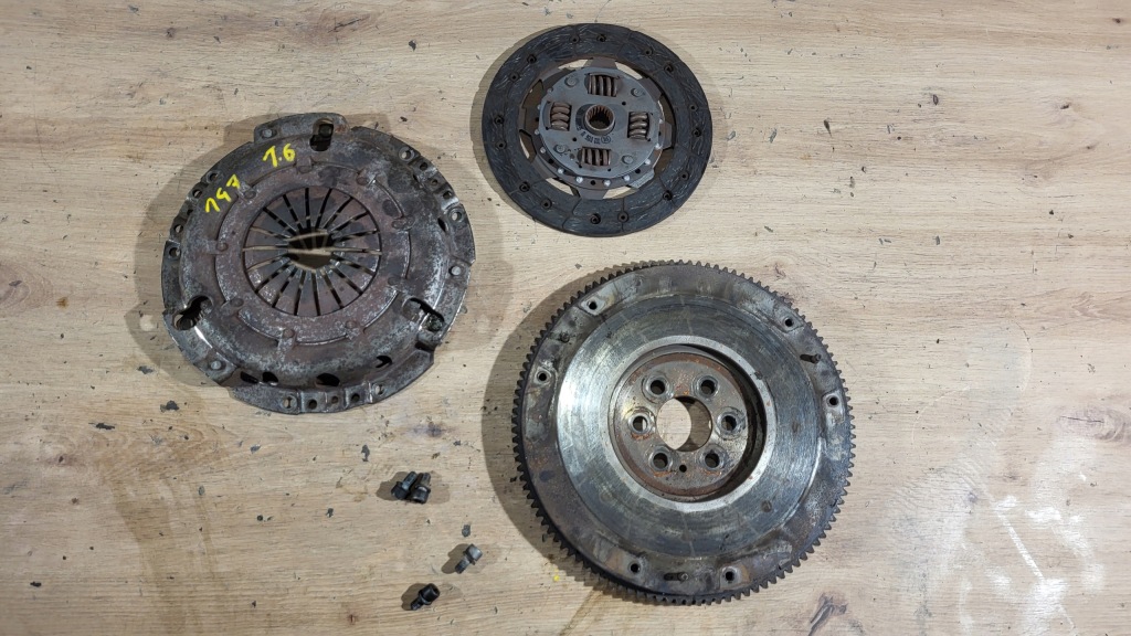 фото №1, Зчеплення диск притиск маховик комплект alfa romeo 147 hb 5d lift 1,6