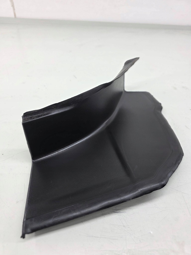 фото №1, Рамка лампы задний задняя сторона правая land rover range rover velar j8a228660a