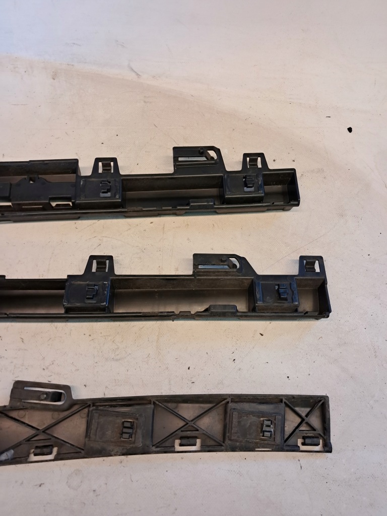 фото №6, Направляющая кронштейн накладки порога правое bmw 1 f21 7268078 7268074 7268076