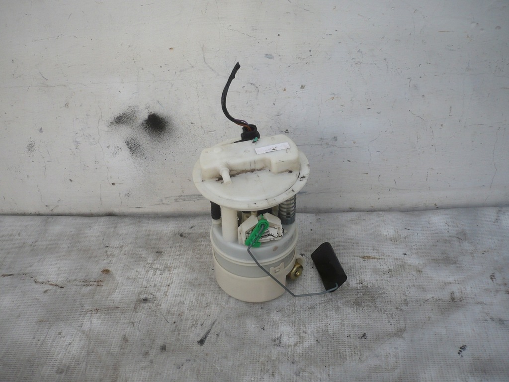 фото №1, Dacia logan sandero 04- помпа насос топлива 1.4mpi