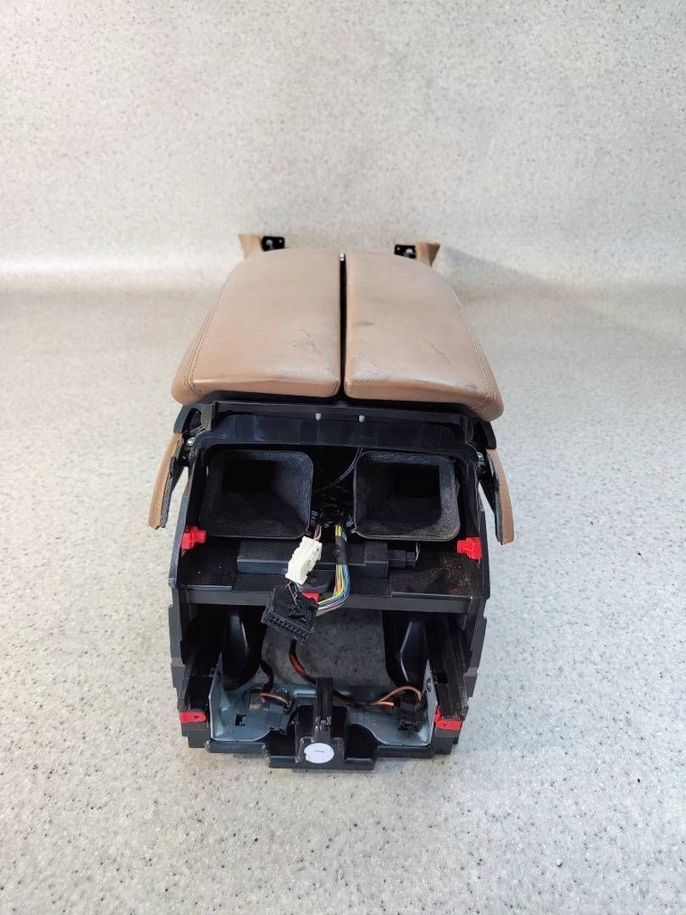 фото №8, Подлокотник туннель перед передний bmw 7 f01 f02 f03 f04 светлая кожа