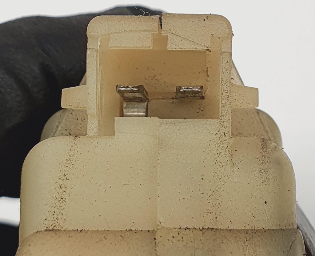 фото №3, Привод крышка заливной топлива volvo v70 ii