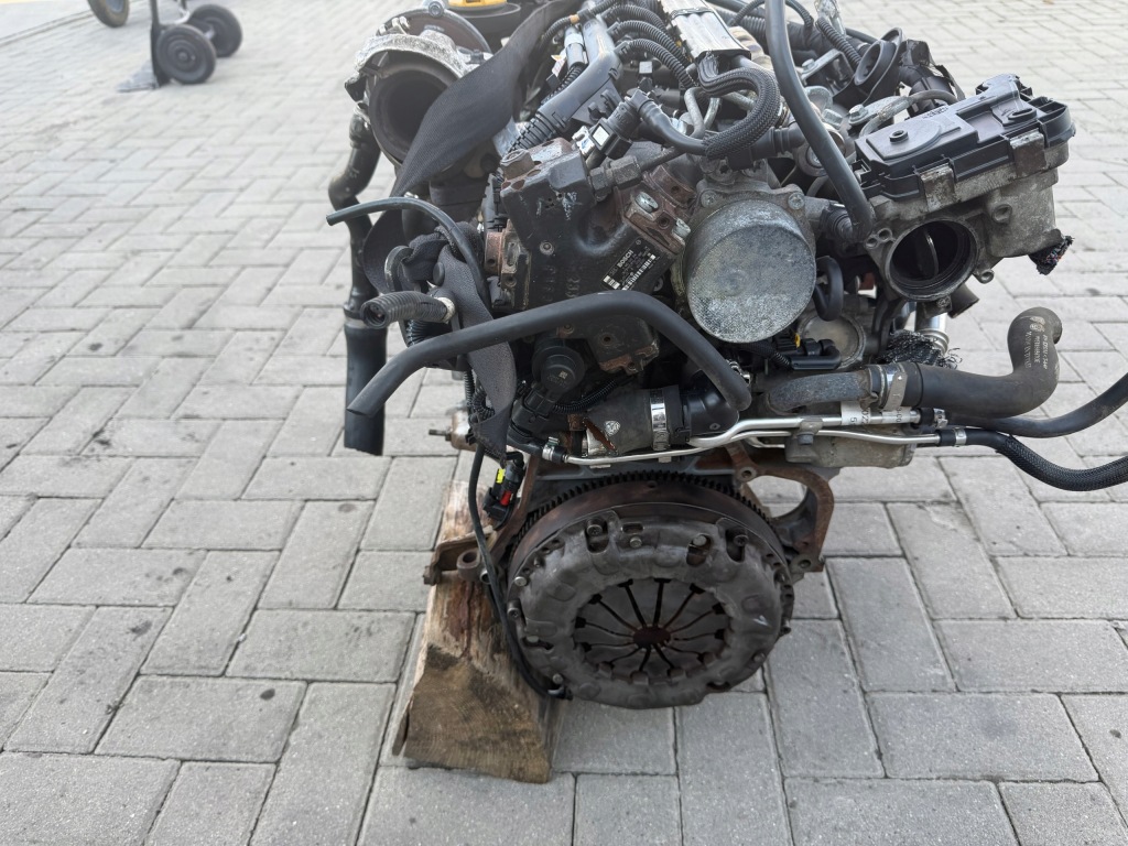 Комплектный  двигатель 1.3 jtd 85km fiat doblo fiorino euro 5 199a9000 133tyś km с Разборки