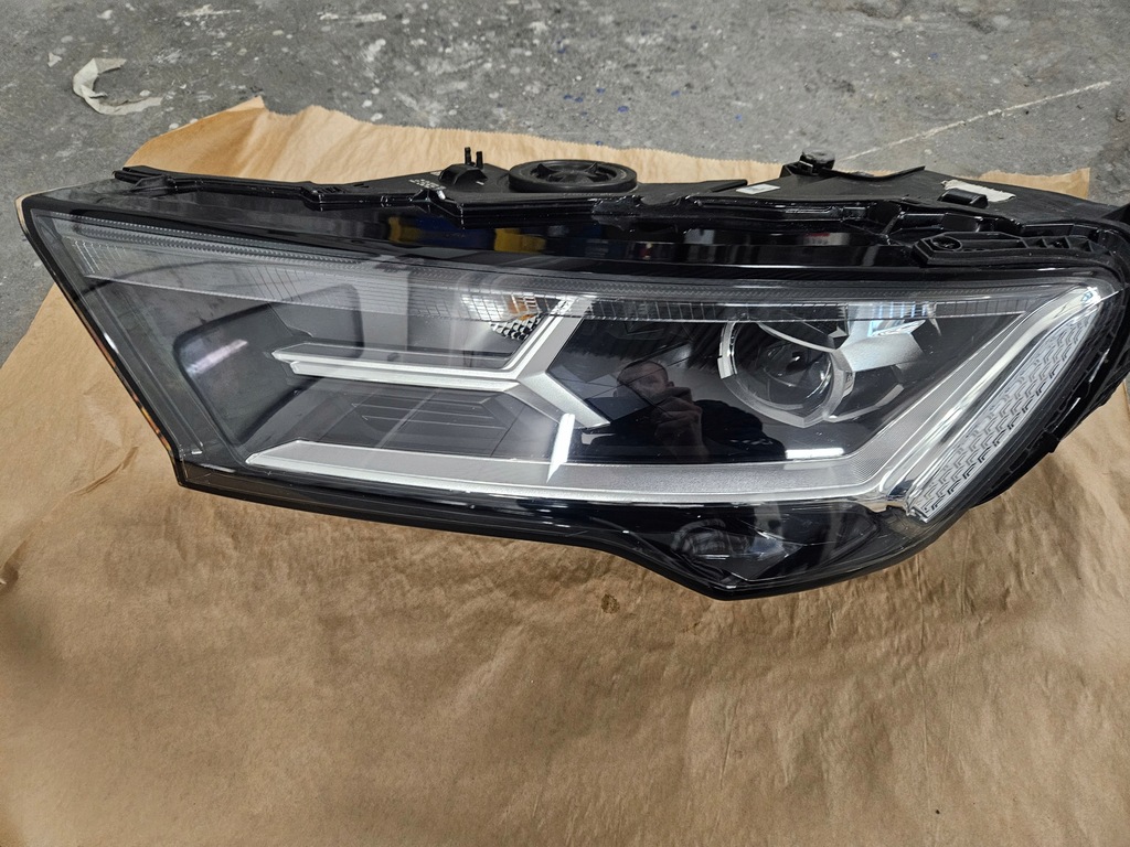 фото №8, Audi q7 4m 2022 лампы передние