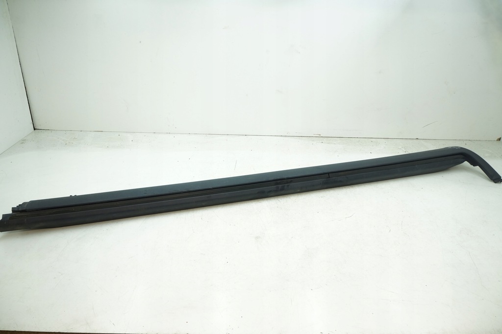 фото №1, Volvo xc70 ii молдинг поріг права 30698369