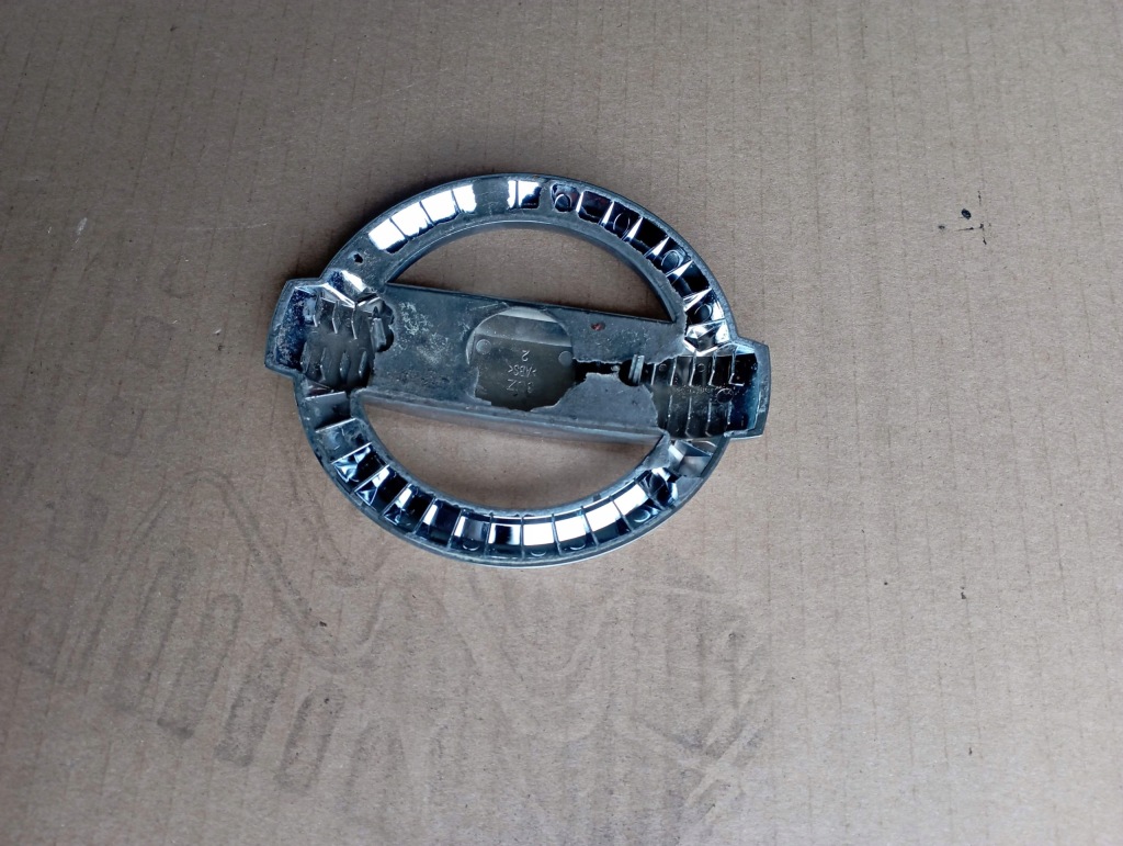 фото №2, Nissan pulsar емблема значок хром