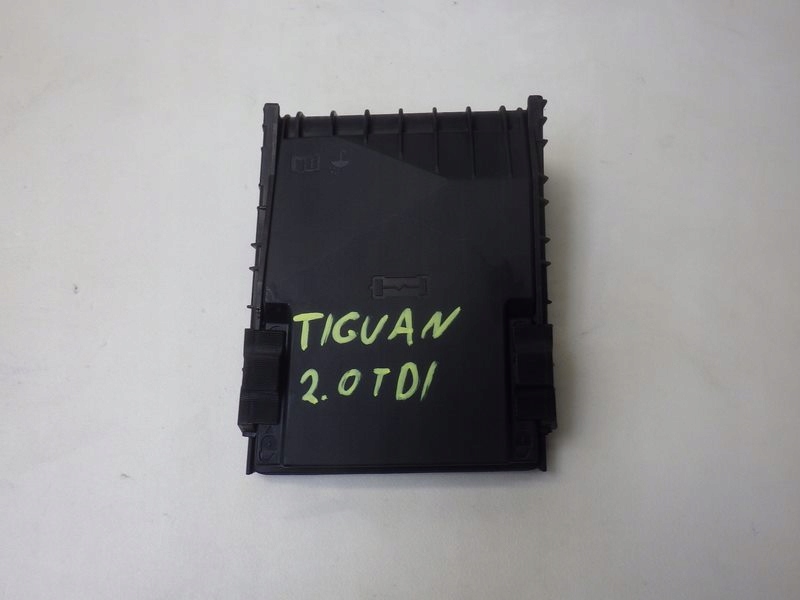Купити Кришка коробка запобіжників vw tiguan i 2.0 tdi