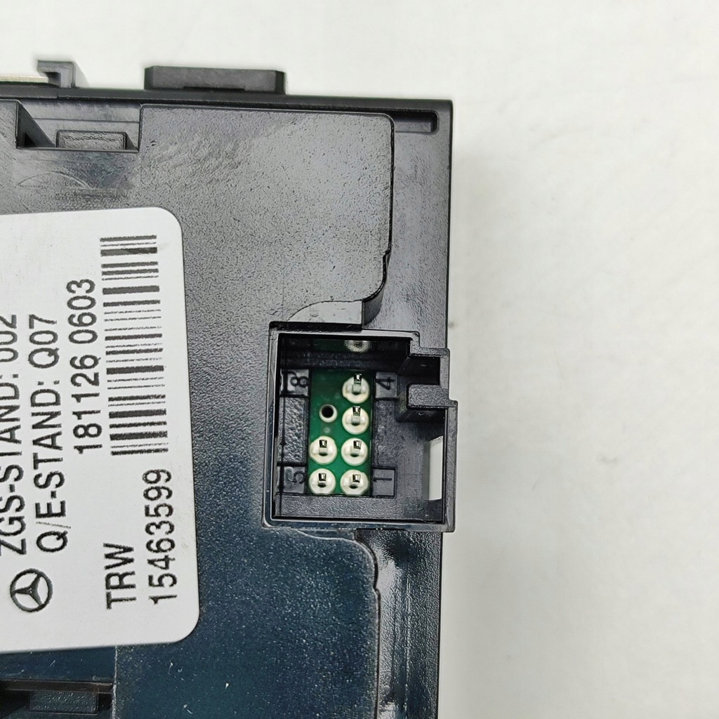 фото №8, Mercedes-benz cla c117 x117 w117 2019 кнопка / выключатель тормоза ручного