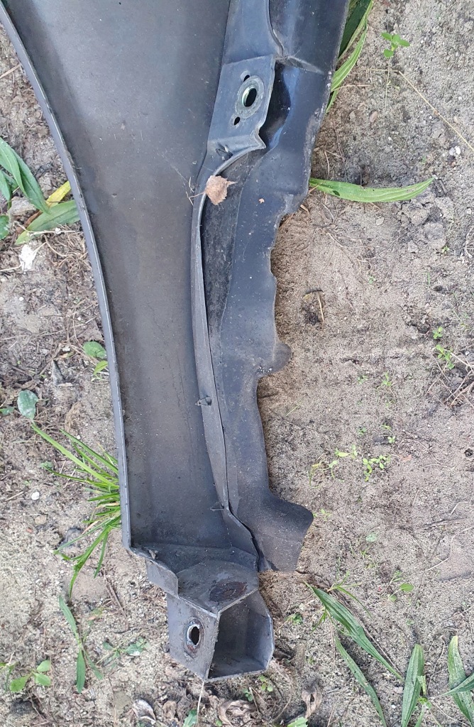 Крыло  правый  mercedes a-klasa a160 w168 Недорого