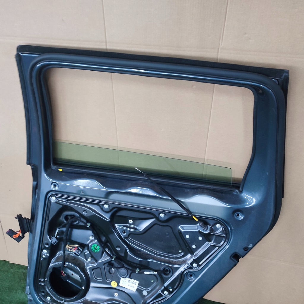фото №12, Дверь правый задняя vw passat b7 kombi полный