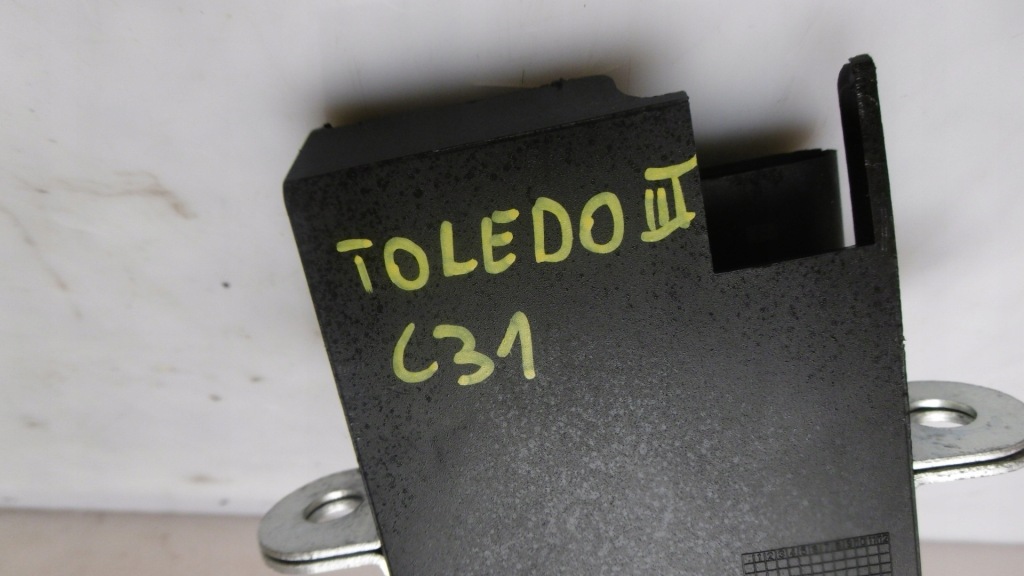 фото №3, Toledo iii 04r- замок крышки задняя задний багажника
