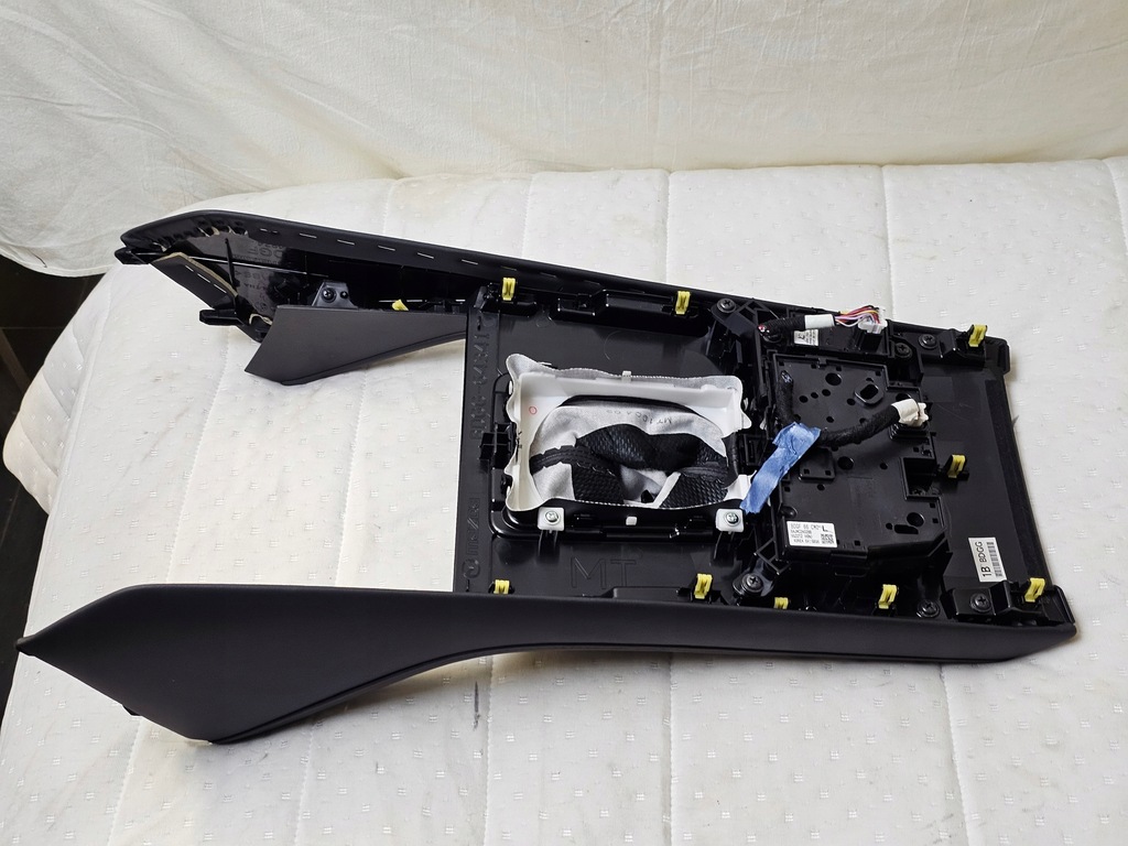 фото №12, Защита dekor переключатель переключения передач туннель чехол mazda 3 iv bp