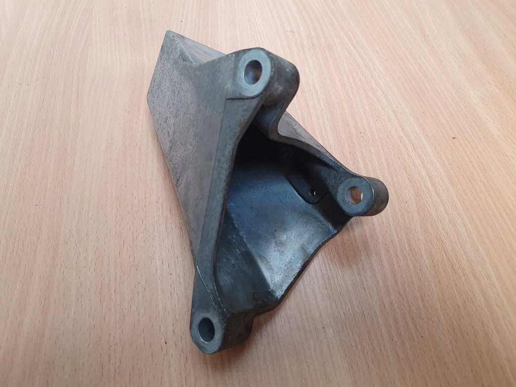 фото №5, Кронштейн подушка кронштейн двигуна volvo xc90 i 4.4