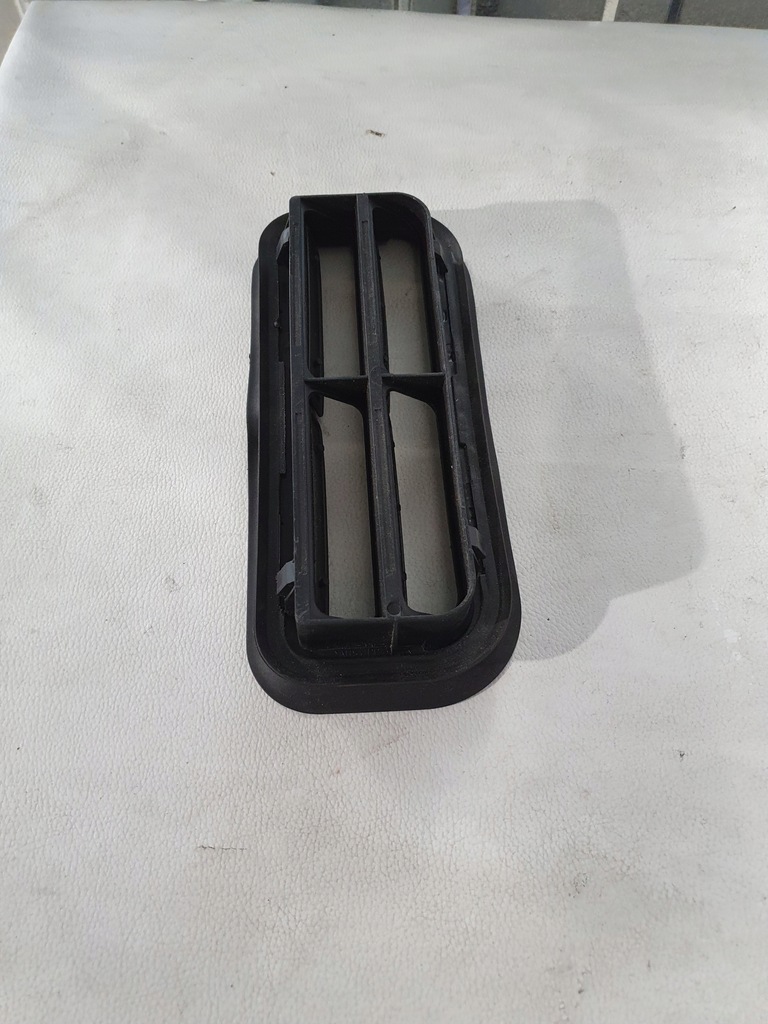 фото №5, Решітка вентиляційна права vw phaeton 3d0