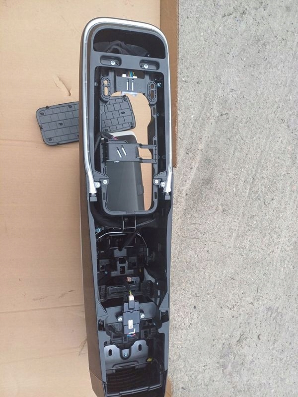 фото №9, Подлокотник туннель панель передач зарядное устройство индукция kia ev6 22r gt-line