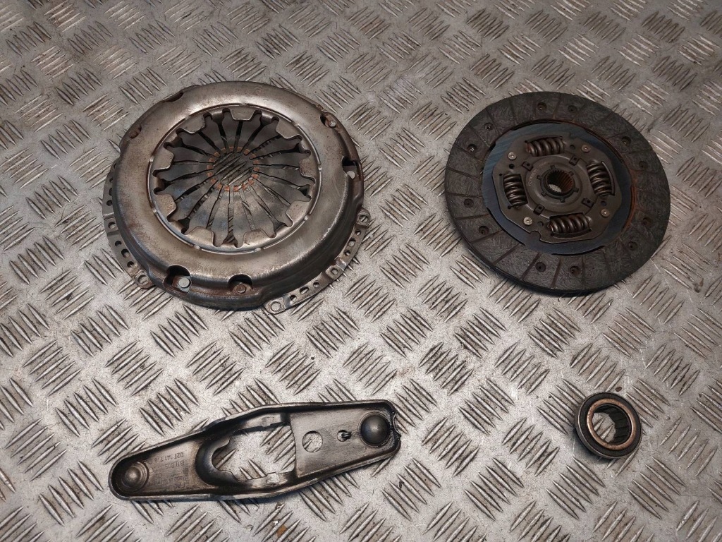 фото №1, Сцепление диск + прижим + подшипник выжимной seat ibiza iii 02t141719c