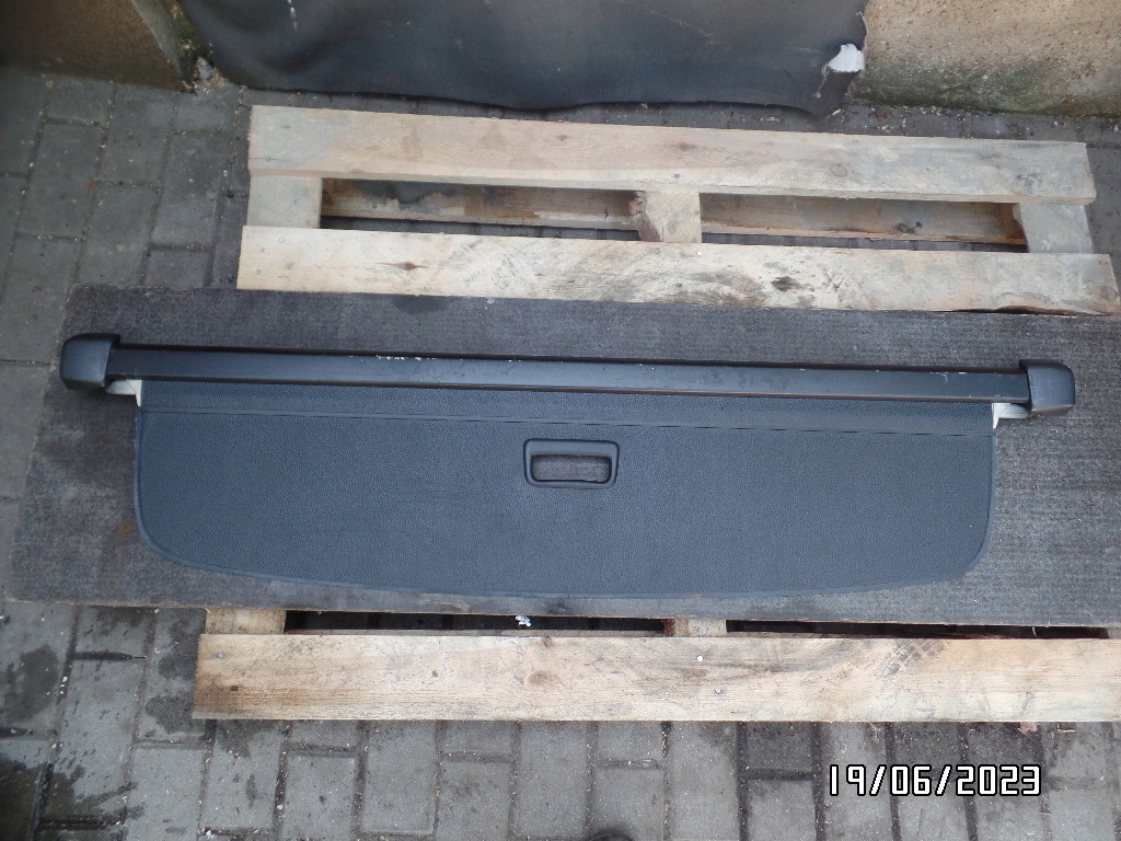 фото №1, Шторка багажника vw golf v kombi 1k9867871a