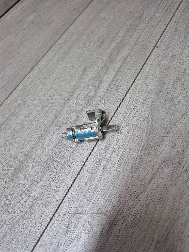 фото №1, 12326. master iii замок дверь перед 6877219