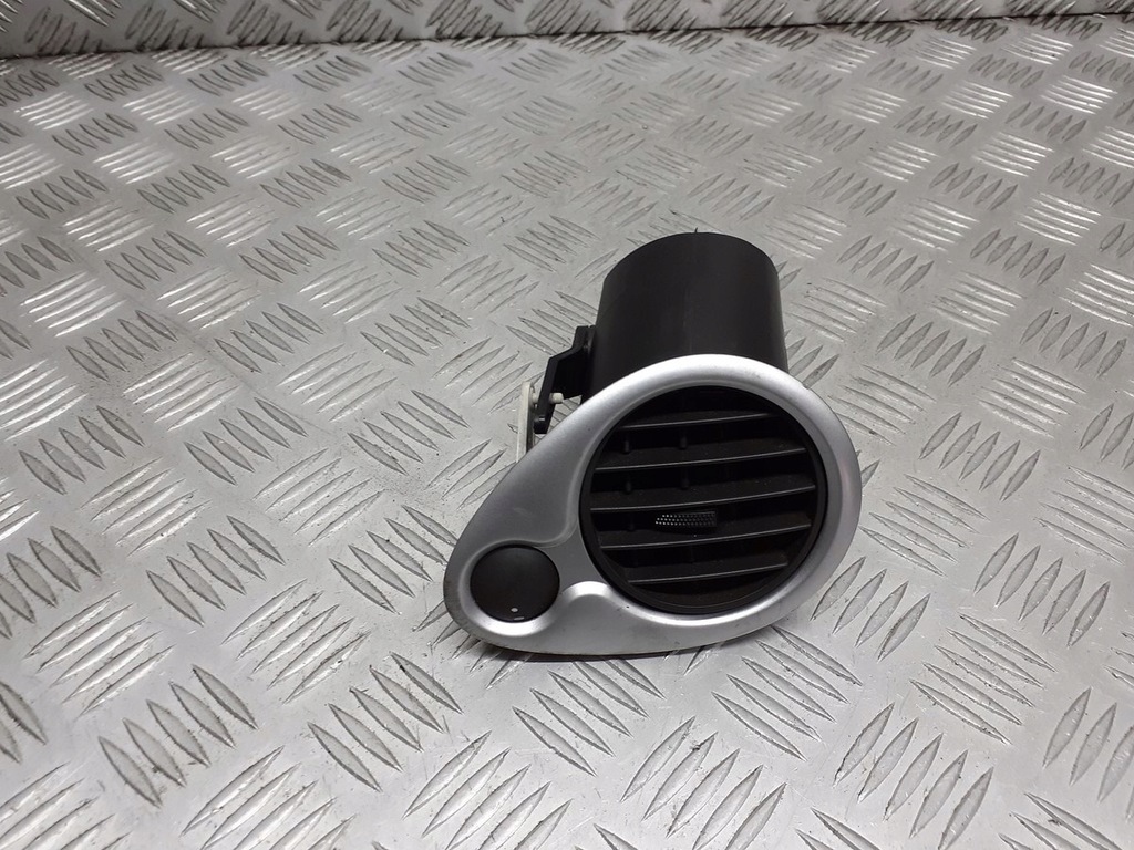 фото №1, Решётка обдув правая renault clio iii