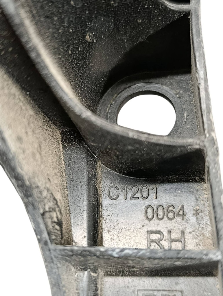 фото №7, Subaru outback bs 2016 правая сторона кронштейн / кронштейн бампера заднего