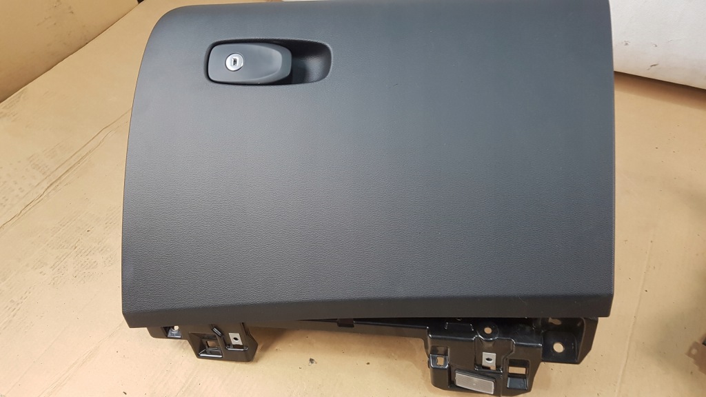 фото №2, Бардачок пасажира volvo s60 iii