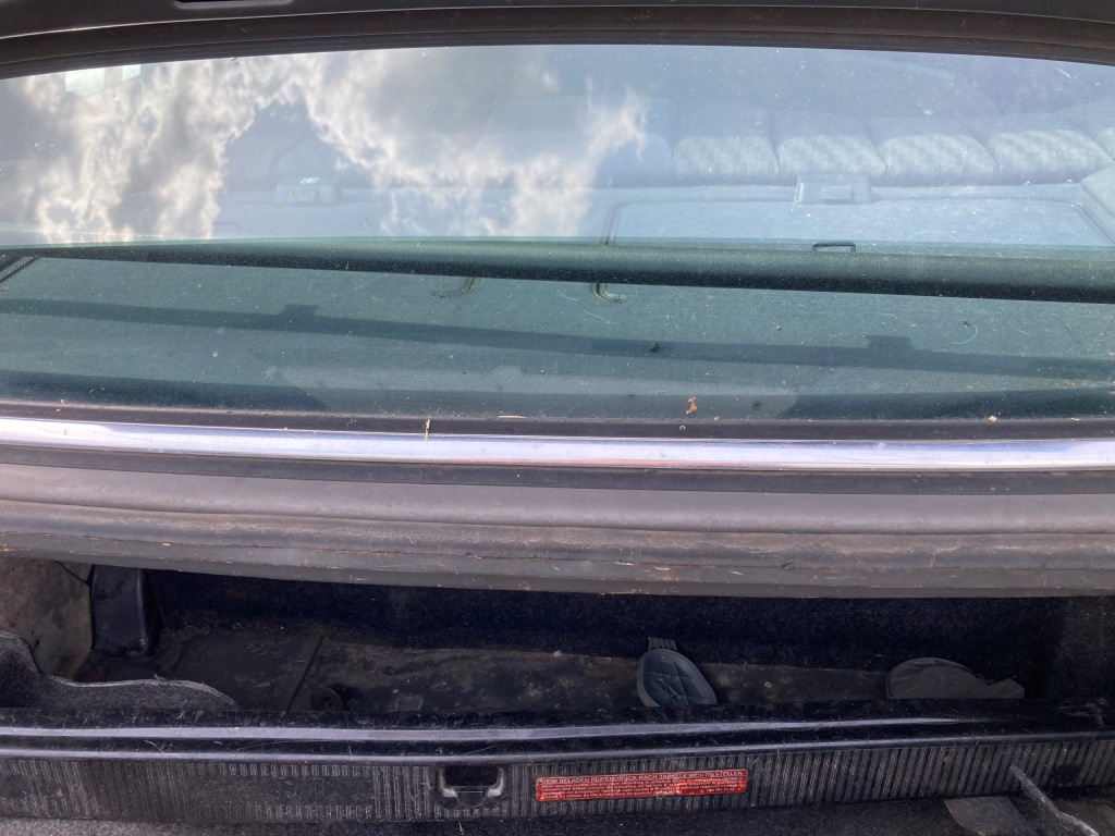 W126 mercedes sel se жабо задний  состояние bdb оригинал Недорого