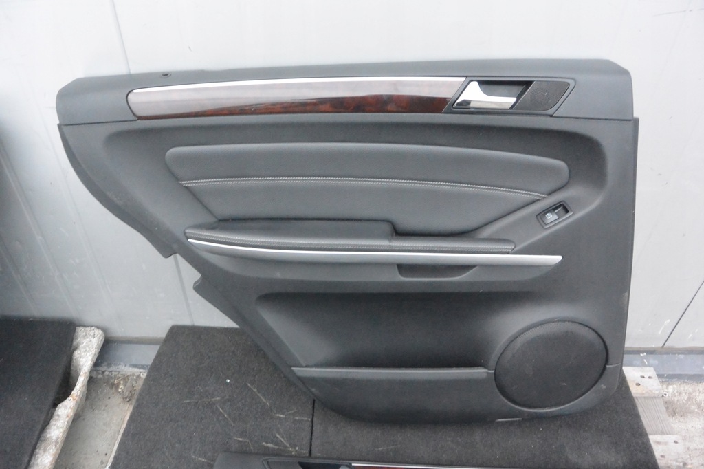 фото №11, Обшивки обшивка дверь mercedes gl x164 harma eu kpl