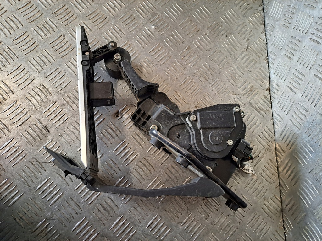 фото №5, Infiniti q60 s 2017 r 3.0 twin turbo педаль газа