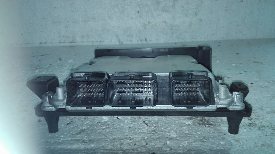 фото №1, Бортовой компьютер двигателя citroen 0281010886