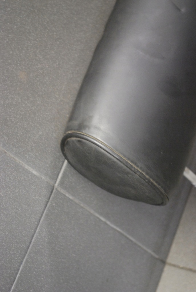 фото №10, Підголівник перед чорний audi a8 d2