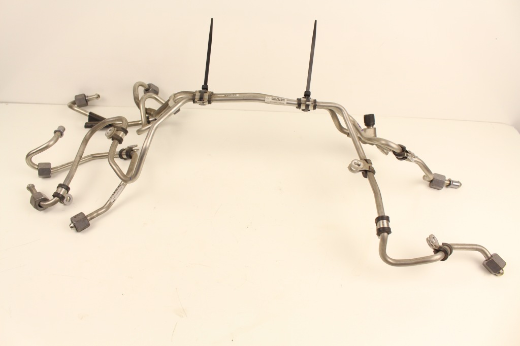 Купити Трубки дроти пального mercedes cls 500 w218 12r.