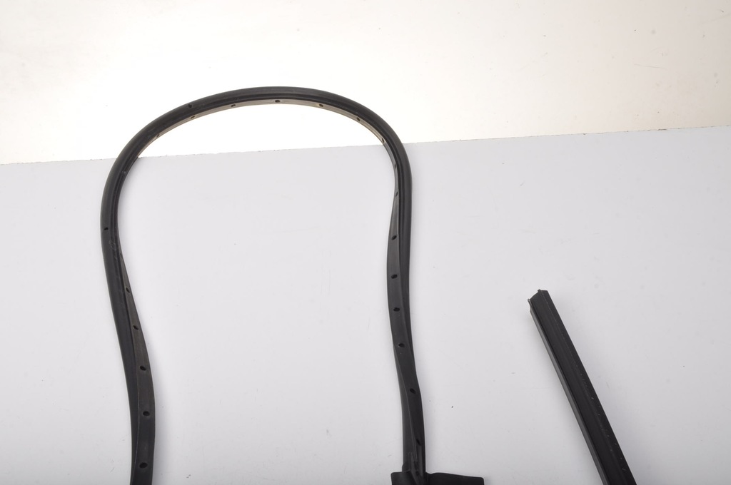 фото №7, Maserati levante sq4 прокладка двері правий перед