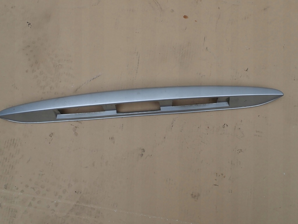 фото №1, Mitsubishi grandis 04-10 молдинг крышки задний задняя