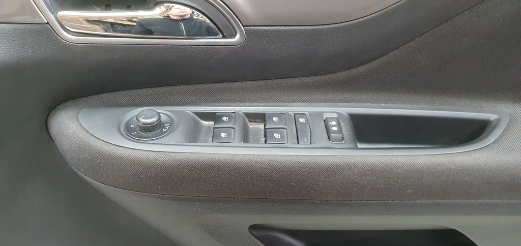 фото №6, Правий передній обшивка оббивка двері mokka mokka x