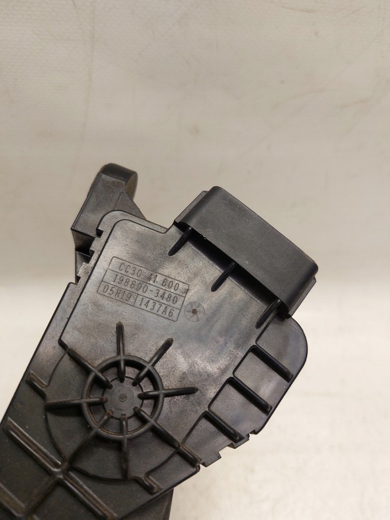 фото №8, Педаль потенциометр газа mazda 5