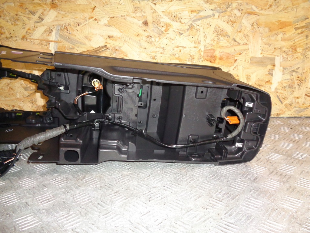 фото №8, Туннель средний подлокотник ford focus mk3 iii 2010-