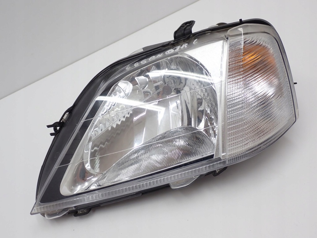 фото №11, Kompletny перед капот лампи бампер europa dacia logan 1.4 07r