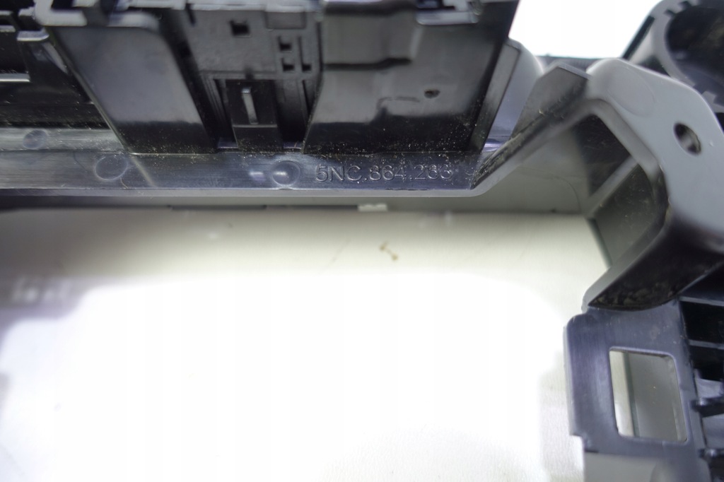 фото №8, Рамка захист домкрата чохол важеля перемикання передач vw tiguan ii 5na